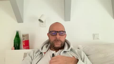 Snapshot of barny74 chatting on 10-27-25, 09:02 barny74 online show from 10-27-25, 09:02