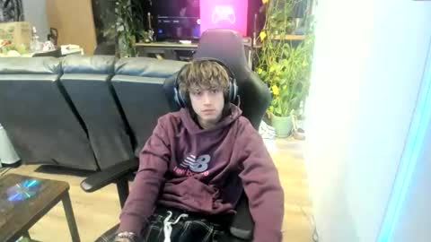 Snapshot of bashful4200 chatting on 02-23-26, 12:19 ryan online show from 02-23-26, 12:19