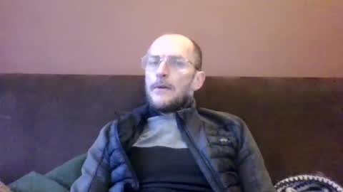 Snapshot of basiccamguy chatting on 02-10-25, 08:09 basiccamguy online show from 02-10-25, 08:09