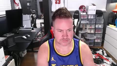 Snapshot of basketballjerseygang chatting on 10-22-25, 05:41 Jordan online show from 10-22-25, 05:41