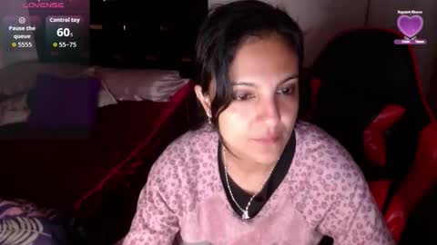 Snapshot of basmahernandez chatting on 11-06-25, 01:12 Besma online show from 11-06-25, 01:12