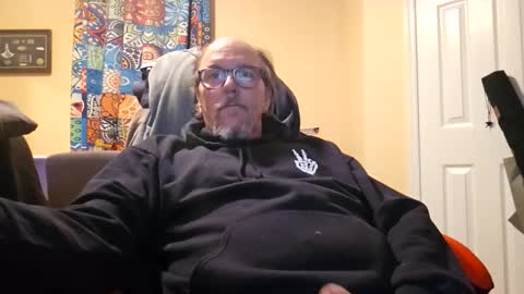 Snapshot of bassman966 chatting on 11-21-25, 02:43 bassman966 online show from 11-21-25, 02:43