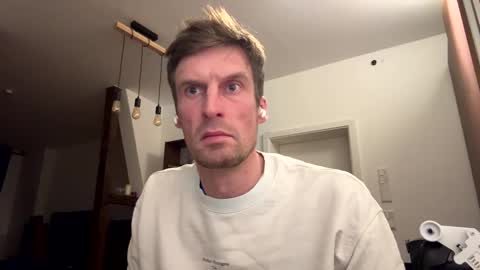 Snapshot of basst23 chatting on 01-26-25, 10:35 basst23 online show from 01-26-25, 10:35