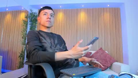 Snapshot of basthiianxxx chatting on 12-02-25, 08:04 Basthiian online show from 12-02-25, 08:04