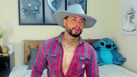 Snapshot of bastian_jones1 chatting on 03-11-25, 01:05 bastian_jones1 online show from 03-11-25, 01:05