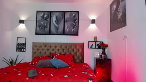 Snapshot of bastian_jones1 chatting on 10-31-25, 01:17 bastian_jones1 online show from 10-31-25, 01:17