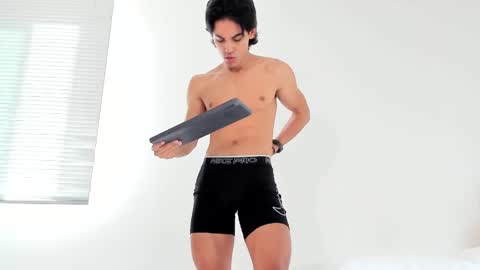 Bastian Maalouf  online show from 10-07-25, 08:17