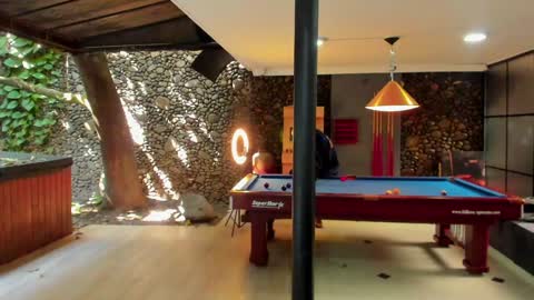 Bastian. online show from 01-21-25, 03:21