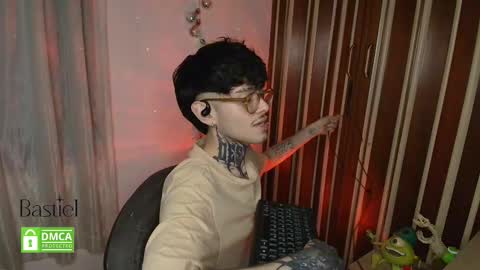 Snapshot of bastiel_ chatting on 11-11-25, 02:22 Bastiel online show from 11-11-25, 02:22