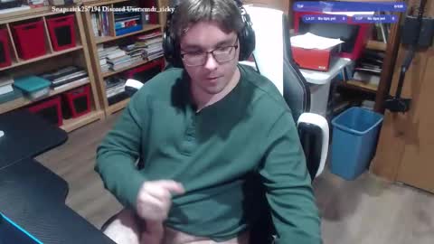 Snapshot of baterricky chatting on 12-04-25, 11:13 Ricky online show from 12-04-25, 11:13