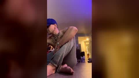 Snapshot of battlewolfxx chatting on 12-18-25, 04:13 battlewolfxx online show from 12-18-25, 04:13