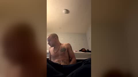 Snapshot of battlewolfxx chatting on 01-18-26, 10:35 battlewolfxx online show from 01-18-26, 10:35