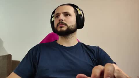 Snapshot of baxxline chatting on 09-28-25, 10:37 Baxxline online show from 09-28-25, 10:37