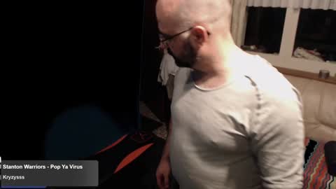 Snapshot of bazzz_8 chatting on 12-25-24, 06:09 bazzz_8 online show from 12-25-24, 06:09