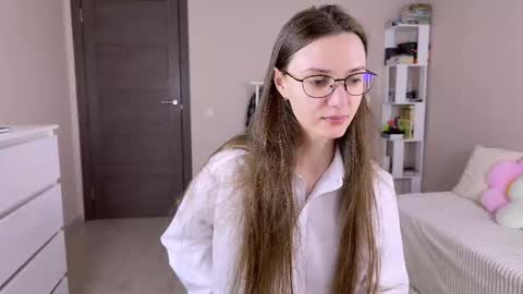 Snapshot of bb_lourels_ chatting on 05-24-26, 05:51 Lourel I will be here on and online show from 05-24-26, 05:51