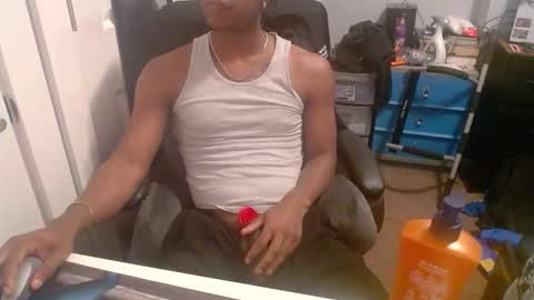 Snapshot of bbc_elrey chatting on 03-06-26, 01:02 Racks online show from 03-06-26, 01:02