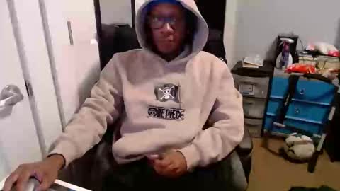 Snapshot of bbc_elrey chatting on 03-18-26, 11:30 Racks online show from 03-18-26, 11:30