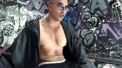 Justin online show from 02-18-25, 01:22