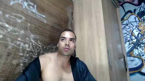 Justin online show from 11-08-25, 01:06