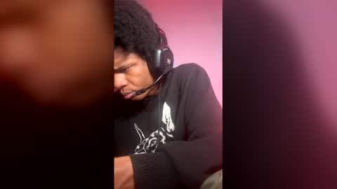 Snapshot of bbcnews94 chatting on 03-10-26, 04:06 bbcnews94 online show from 03-10-26, 04:06