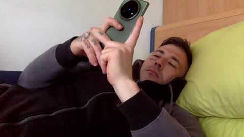 BB Namelezz online show from 04-11-26, 09:24