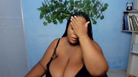 Snapshot of bbw_charlote chatting on 11-14-25, 12:15 Charlote online show from 11-14-25, 12:15