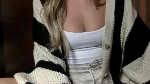 Brianne may online show from 09-30-25, 04:06