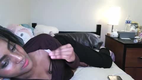 Snapshot of bbyrumi chatting on 12-15-25, 09:57 princessrumi online show from 12-15-25, 09:57