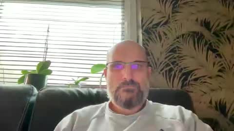 Snapshot of bcbg68 chatting on 10-30-25, 03:46 bcbg68 online show from 10-30-25, 03:46