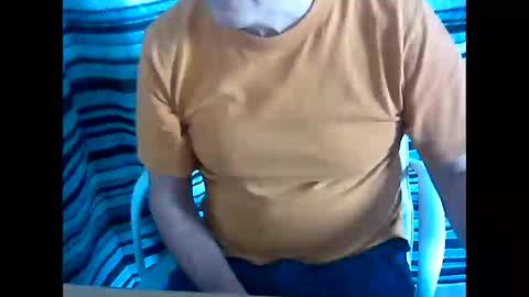 Snapshot of bcn1959 chatting on 02-19-25, 10:45 bcn1959 online show from 02-19-25, 10:45