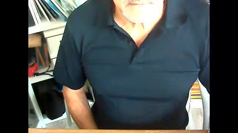 Snapshot of bcn1959 chatting on 10-26-25, 10:43 bcn1959 online show from 10-26-25, 10:43