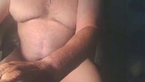 Snapshot of bcstexxx chatting on 10-31-25, 04:08 bcstexxx online show from 10-31-25, 04:08