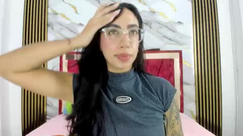 daniela villamizar online show from 12-17-25, 01:50