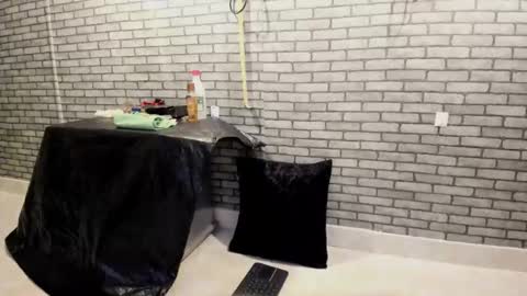 Meduza  online show from 11-24-25, 11:32