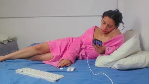 Sara  Juan online show from 12-28-24, 01:18