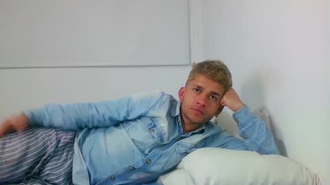 Sara  Juan online show from 12-28-24, 04:19