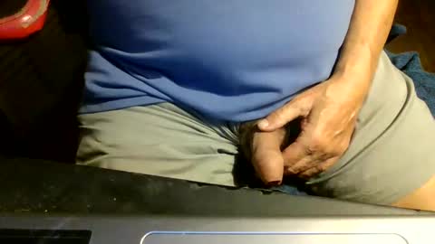 Snapshot of bearacuda555 chatting on 09-18-25, 04:47 Bruno online show from 09-18-25, 04:47