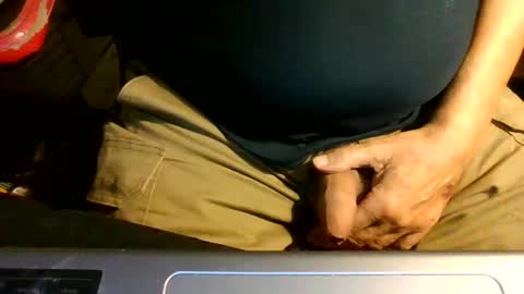 Snapshot of bearacuda555 chatting on 10-19-25, 10:43 Bruno online show from 10-19-25, 10:43