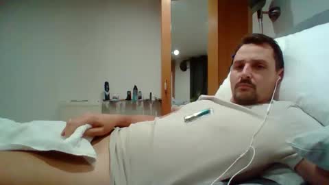 bearboudior online show from 11-18-25, 04:44