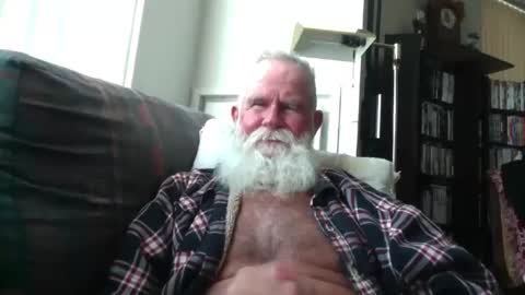 Snapshot of beardbushy chatting on 11-20-25, 06:07 beardbushy online show from 11-20-25, 06:07
