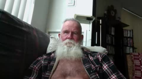 Snapshot of beardbushy chatting on 01-14-26, 06:13 beardbushy online show from 01-14-26, 06:13