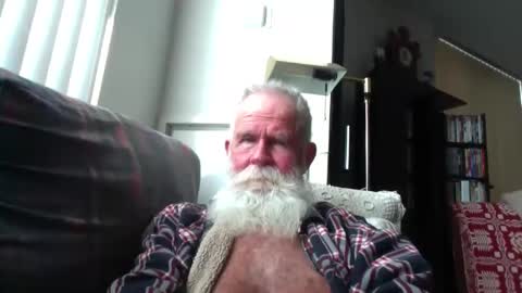 Snapshot of beardbushy chatting on 02-19-26, 06:15 beardbushy online show from 02-19-26, 06:15