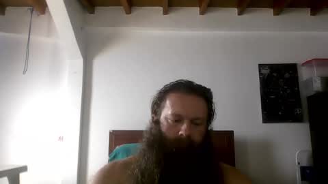 Snapshot of beardeddonkey88 chatting on 09-29-25, 02:44 beardeddonkey88 online show from 09-29-25, 02:44