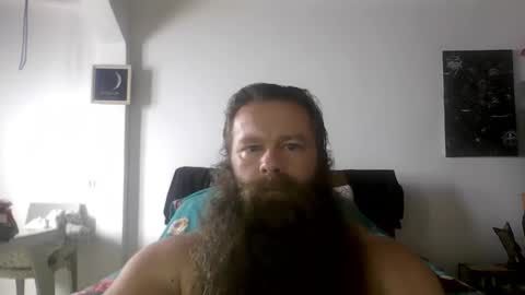 Snapshot of beardeddonkey88 chatting on 10-12-25, 03:00 beardeddonkey88 online show from 10-12-25, 03:00