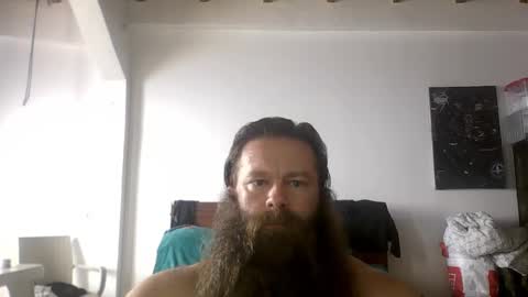 Snapshot of beardeddonkey88 chatting on 10-15-25, 06:52 beardeddonkey88 online show from 10-15-25, 06:52