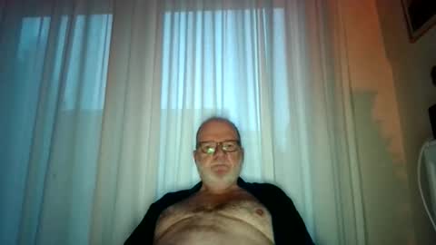 Snapshot of beardman916444 chatting on 03-08-26, 05:55 Beardman online show from 03-08-26, 05:55