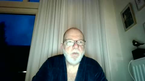 Snapshot of beardman916444 chatting on 04-05-26, 04:31 Beardman online show from 04-05-26, 04:31
