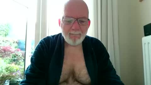 Snapshot of beardman916444 chatting on 05-23-26, 04:07 Beardman online show from 05-23-26, 04:07