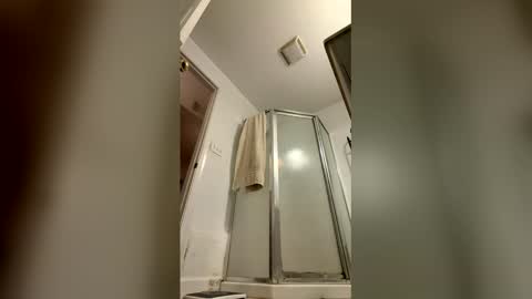 Snapshot of bearmeat4you chatting on 03-14-26, 01:12 bearmeat4you online show from 03-14-26, 01:12