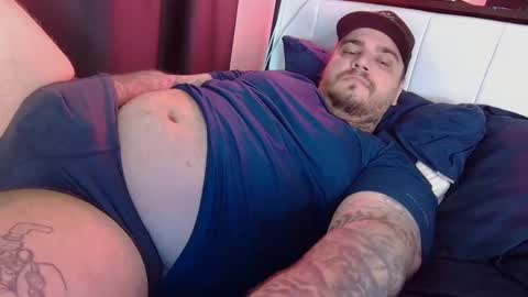 Snapshot of bearway30 chatting on 12-15-24, 11:20 Bearway31 online show from 12-15-24, 11:20